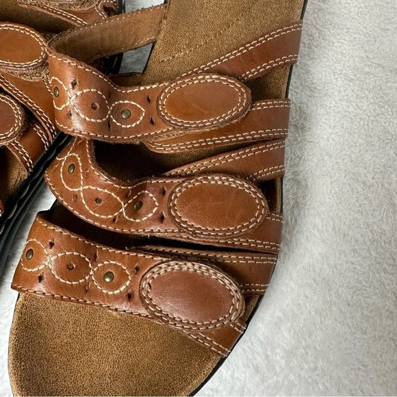 NWOB Clarks Leisa Faye Tan Brown Leather Size 10M - Picture 10 of 10